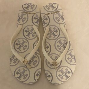 Tory Burch Cream and Gray Patterned Sandals
